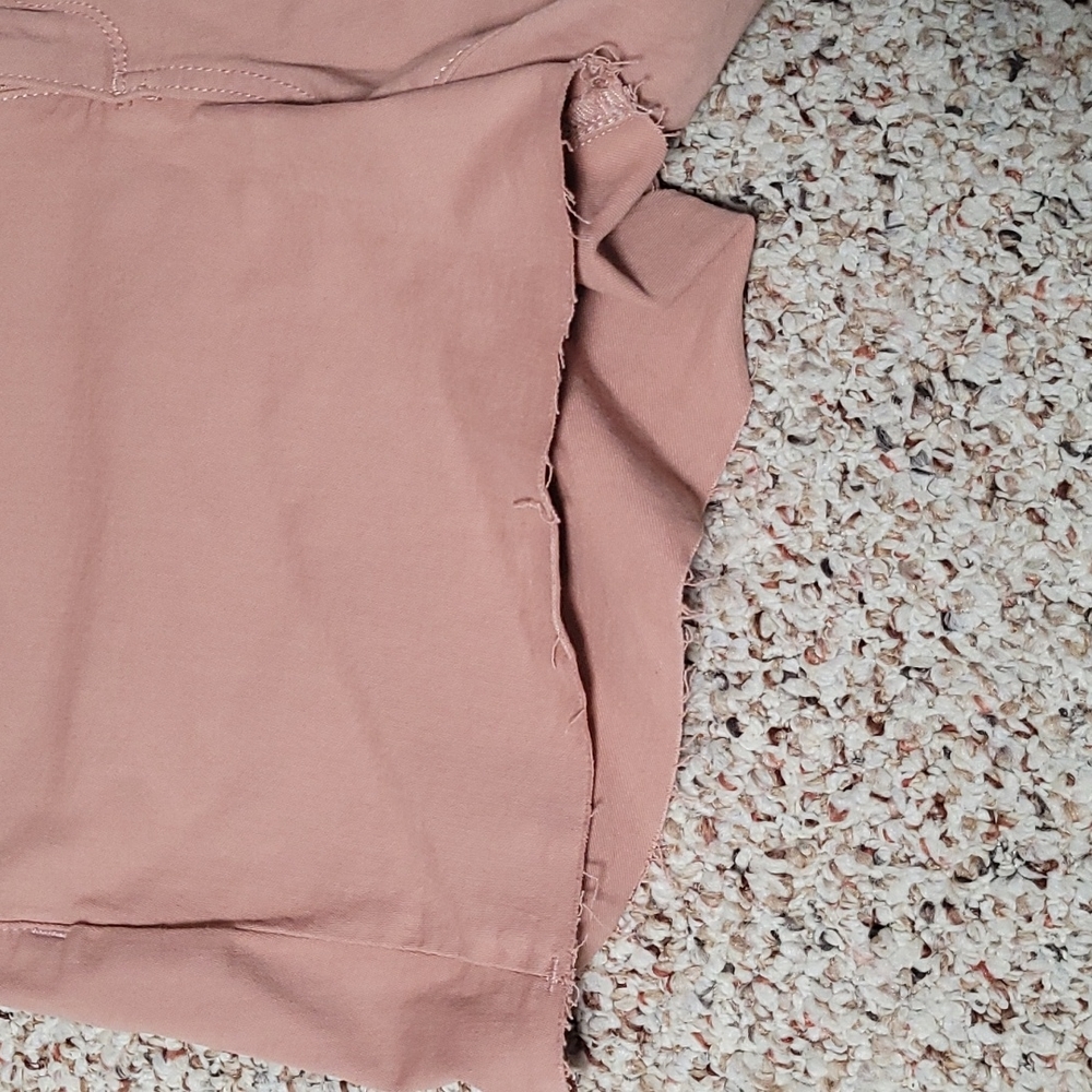 Universal Thread shorts - Picture 2 of 4